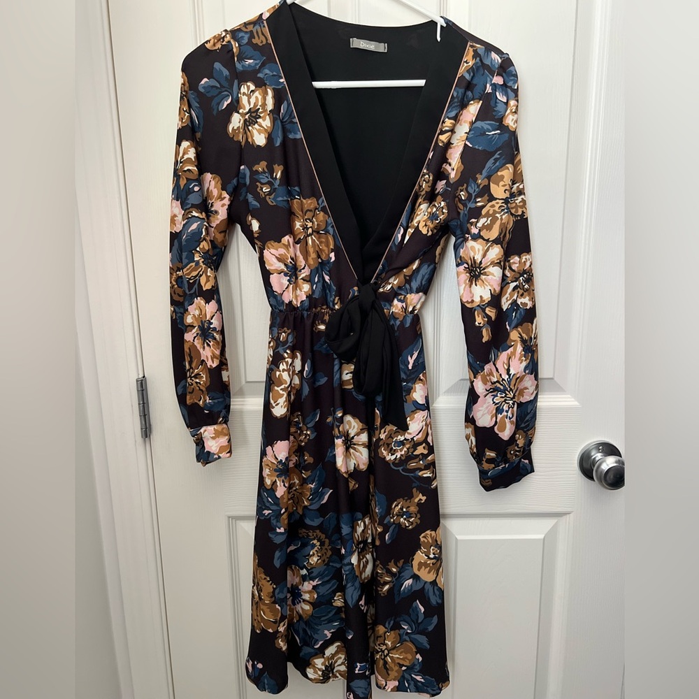 Floral V-Neck Long Sleeve Dress